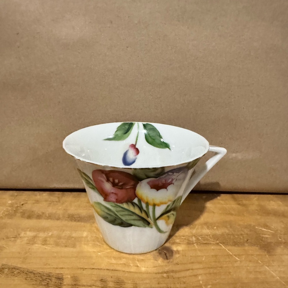 Vintage Kutani China Kosen Tea Set Pieces With Two Bud Vases, Tea Plates - Picture 5 of 6
